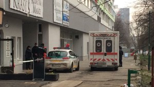 Streľba v Petržalke. Na mieste sú dvaja mŕtvi