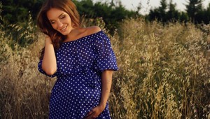 Svieže módne tipy na leto pre tehuľky: Cíťte sa pohodlne a buďte s bruškom očarujúca!