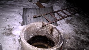 Mužovi sa stal osudným pád do žumpy