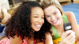 Ak chcete fotku s prirodzeným úsmevom, nehovorte syr