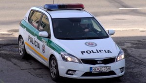 V Humennom úraduje falošná žobráčka. Ľudom hrá na city, potom ich okradne