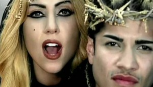Kontroverzný videoklip Lady Gaga! Zvádza Krista, miluje Judáša