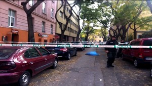 V Bratislave spadol zo strechy budovy robotník