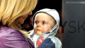 Briti odovzdali šesťmesačného chlapčeka, priviezli ho do Bratislavy