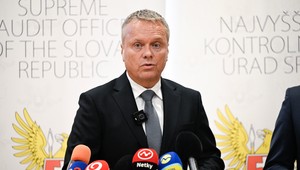 Šéf NKÚ Andrassy: Každý Slovák dlhuje za štát 16 700 eur