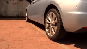 Pre parkovanie na deliacej čiare parkovacích boxov ju brutálne napadol. Facky striedali vulgárne nadávky