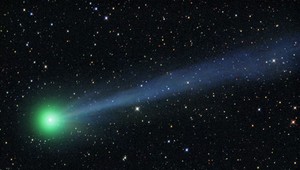 Zelená kométa sa blíži k Zemi, dá sa vidieť pomocou ďalekohľadu