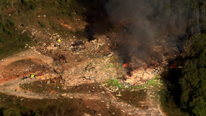 Výbuch v muničnej továrni si vyžiadal mŕtvych a nezvestných. Explózia zrovnala budovu so zemou