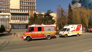 Kardiológ čelí obvineniu pre drogy. Aby sa vyhol súdu, nahlásil bombu