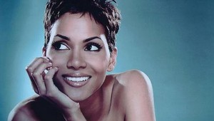 Halle Berry je opäť v tom!