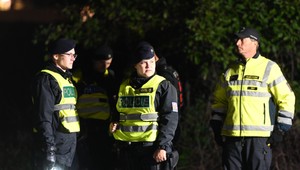 Vystrelil a zasiahol policajta do hlavy: Mužovi hrozí doživotie