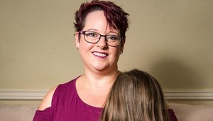 Najdlhšie dojčiaca matka Británie smúti: Jej dcéra sa KONEČNE odstavila!