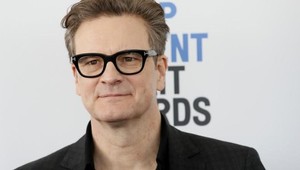 Colin Firth starne ako pravý gentleman: WOW, dnes je z neho väčší fešák ako za mlada!