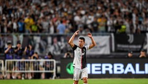 Ronaldo je hladný po úspechoch. Chce viac Zlatých lôpt ako Messi