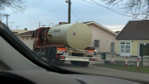 Tisíce ľudí boli na Vianoce bez tečúcej vody. Chodia si po ňu k cisternám