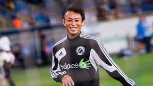 VIDEO. Táto oslava gólu vás pobaví! Z futbalistov boli kuželky