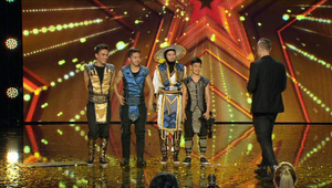 Slavík věnoval svůj zlatý bzučák talentovaným tanečníkům: Na pódiu si lámali kosti!