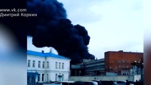 VIDEO: V továrni na výrobu rakiet vypukol požiar