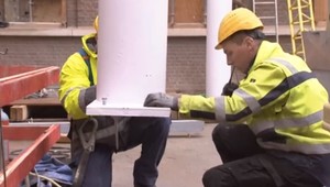 Slovensko zaostáva za krajinami V4. Nevieme zamestnať svojich a ani cudzincov