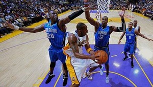 LA Lakers bližšie k víťazstvu, rozhodlo až predĺženie