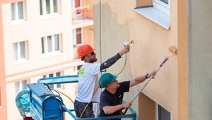 Správne udržiavaná fasáda vydrží aj 30 rokov. Na čo si dať pozor?