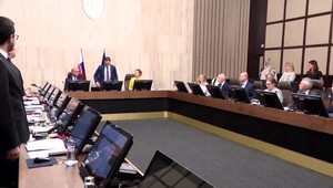 Prvé zasadnutie vlády. Premiér Ódor chcel priniesť povraz