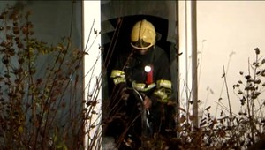 Mladej rodine zhorel byt do tla