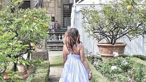 Modré maxišaty spôsobili ošiaľ: Ženy si zamilovali tento model