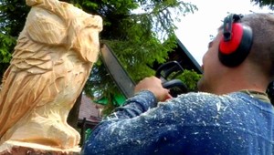 Slovenský sochár vzal do rúk motorovú pílu... Toto je výsledok!