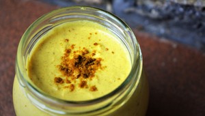 Potrebuješ pred dovolenkou rýchlo spáliť tuk? Skús raw karí dressing