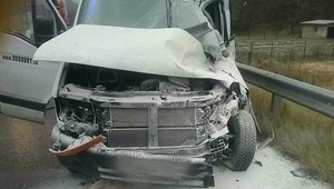 Zrážku kamióna s dodávkou neprežila jedna osoba, ďalšie tri sú zranené