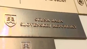 Je známe ďalšie trio Súdnej rady. Parlament zvolil Svetlovskú, Mazáka a Majerníka