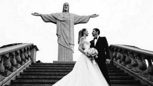 Pokazená svadba roka. Manažér Madonny vyhodil šialené peniaze za výhľad do hmly