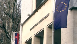 Bitcoin a ďalšie kryptomeny sú podľa ministra financií nebezpečné