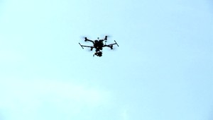 Dron nad sídlom Nočných vlkov. Majiteľ pozemku sa vyhrážal zbraňou