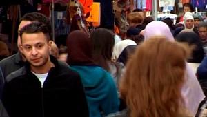 Začal sa proces s teroristom Abdeslamom, hrozí mu 40 rokov vo väzení