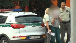 Muž (71) sa manželke aj synovi dlhé roky vyhrážal smrťou. Teraz mu hrozí 15-ročné väzenie