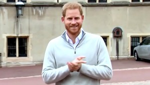 Prefíkaný Harry poriadne obabral svojho otca! TAKTO zariadil tituly princ a princezná pre svoje deti!