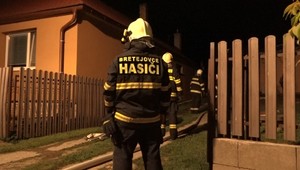 Oheň zachvátil pálenicu. Pri požiari pomáhali aj dobrovoľní hasiči