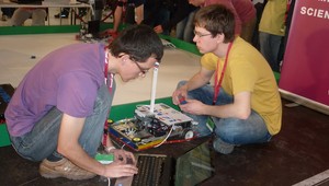 tvojenoviny: Zlatá medaila na súťaži robotov