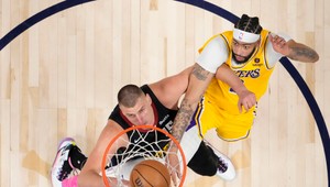Denver vedie nad Lakers 2:0, Murray rozhodol dvojkou s klaksónom