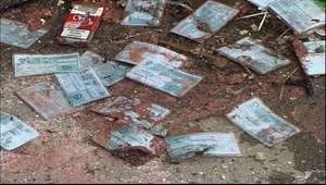 Na smetisku sa povaľovali zdravotné preukazy