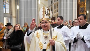 Pellegrini: Nech je Svätý Otec dobrom a autoritou pre celý svet. Priania prichádzajú aj od ostatných