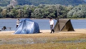 Dvaja muži a pes sa už z rybačky nevrátili. Udusili sa v stane