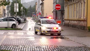 Na benzínke chcel platiť falošnými bankovkami z Číny. Zamestnankyňa mu na to neskočila