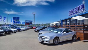 V prvom štvrťroku AURES Holdings predal v sieti AAA AUTO najviac áut za 30 rokov