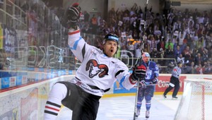 Hokejisti Banskej Bystrice oslavujú historický titul