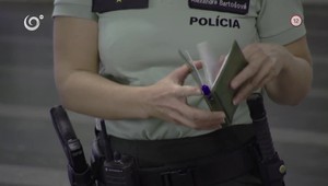 Chystáte sa na cesty do okolitých krajín? Musíte mať takúto povinnú výbavu