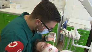 Lacnejší zákrok u zubára? Pacienti využívajú praxujúcich študentov