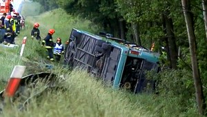 Na diaľnici havaroval autobus plný detí